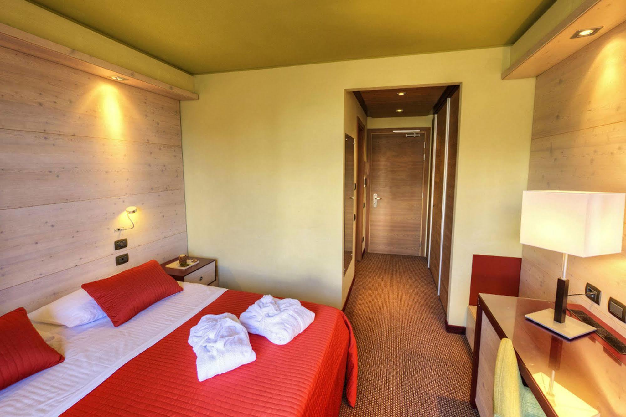 Hotel Sansicario Majestic Cesana Torinese Luaran gambar